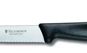 Victorinox Tomato Knife | Wavy Black 110mm